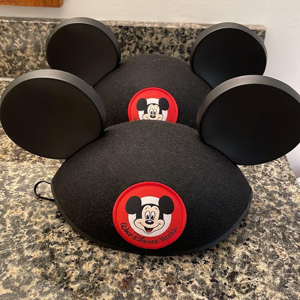 NWT Disney Parks Authentic Classic Mickey Mouse Ears Hat